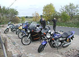 Pause am Grimnitzsee bei der MCLB-Ausfahrt am 5.10.2003